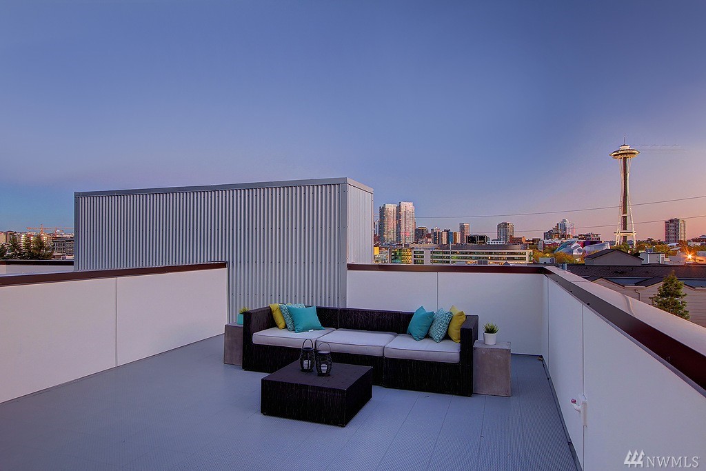 515 A Ward St Unit  Seattle WA 98109
