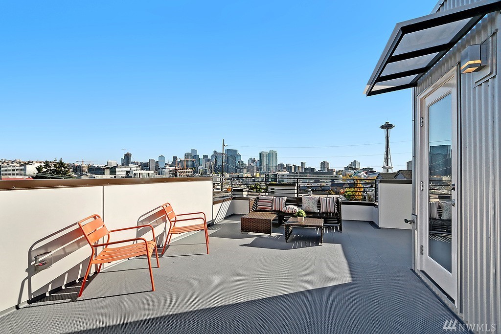 515 E Ward St Unit  Seattle WA 98109