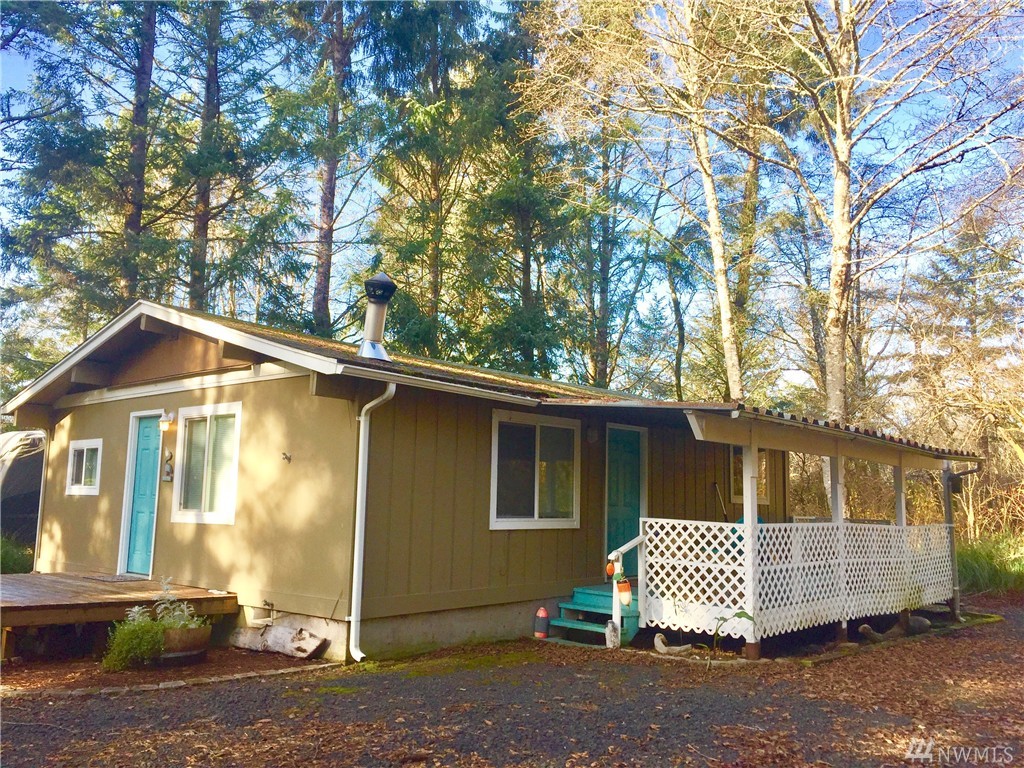 1062 Maple St Unit  North Cove WA 98547