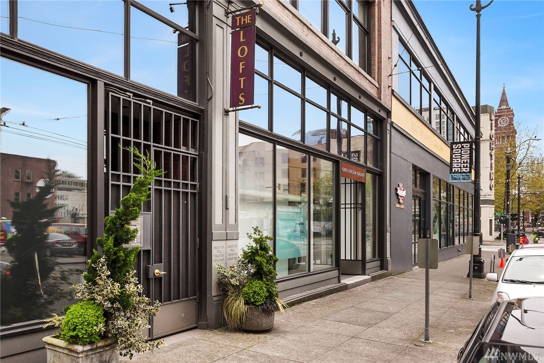 210 3rd Ave S Unit 2D Unit 2D Seattle WA 98104