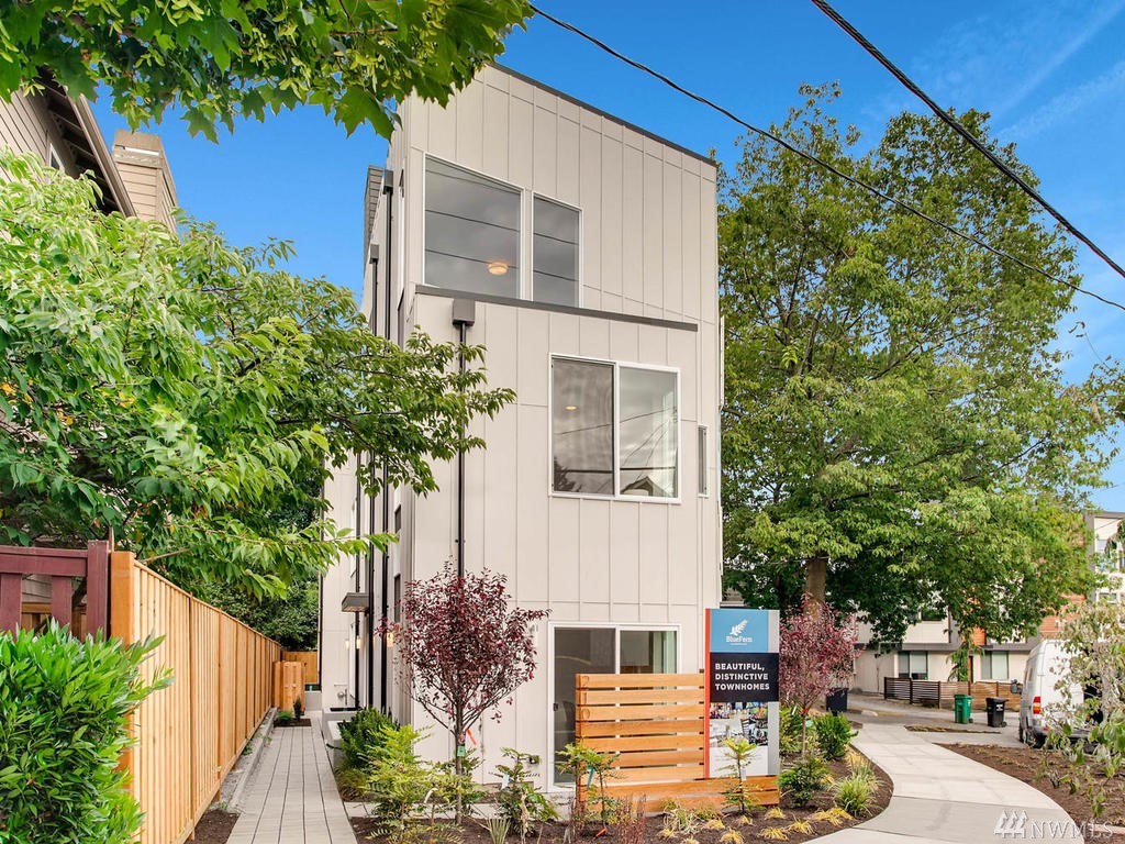 210 26th Ave S Seattle WA 98144