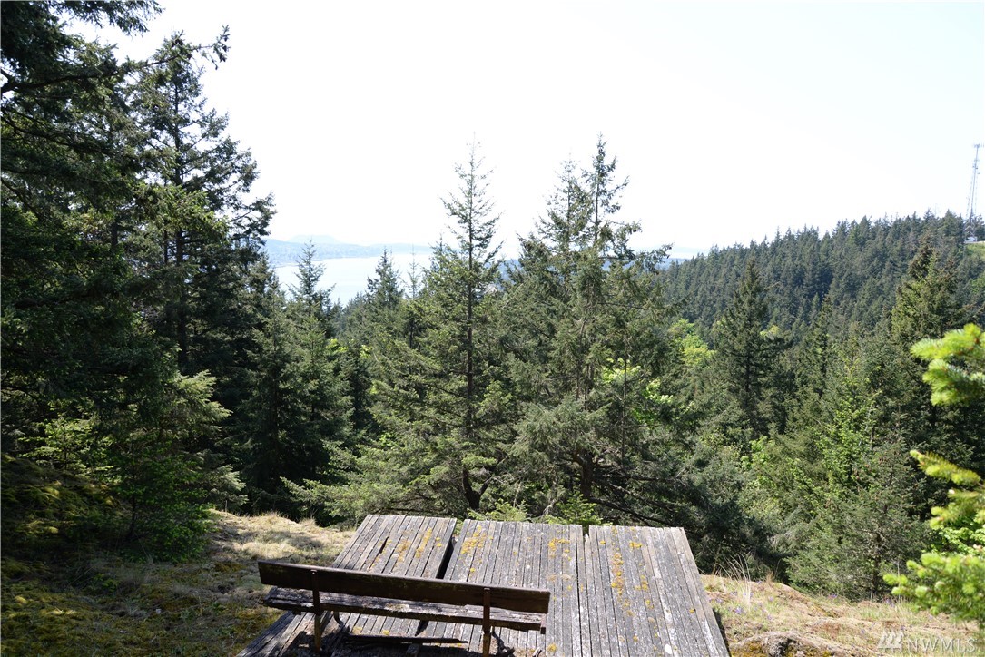 Island Crest Ln Guemes Island WA 98221