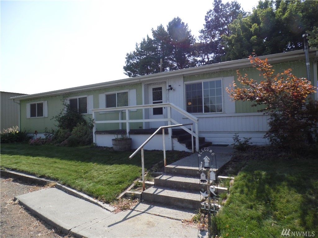 825 E Spokane Ave Unit  Washtucna WA 99371