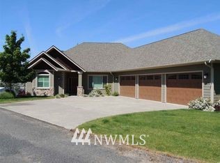 123 Blossom Court A Seven Bays WA 99122
