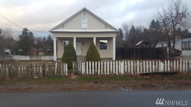 303 E 6th St Deer Park WA 99006