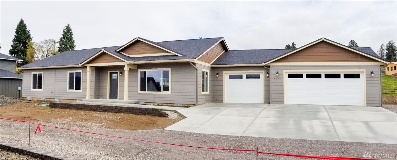 3237 NW Evergreen Ct Unit  East Wenatchee WA 98802