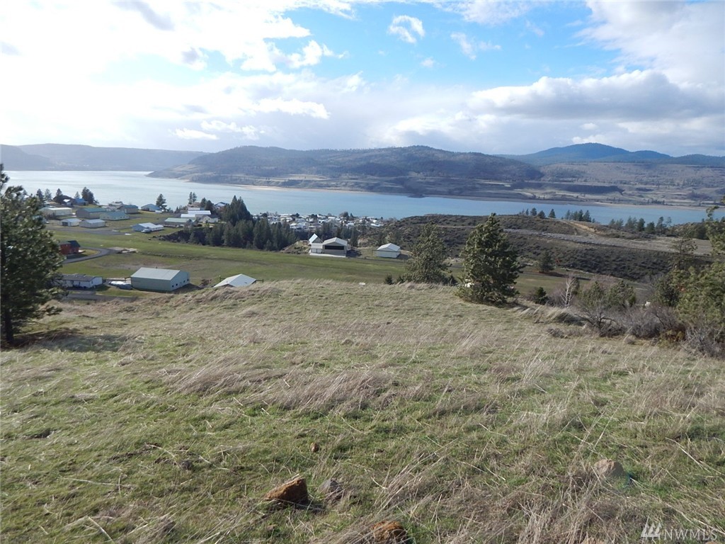 30405 E Riverbend Ln Unit  Seven Bays WA 99122