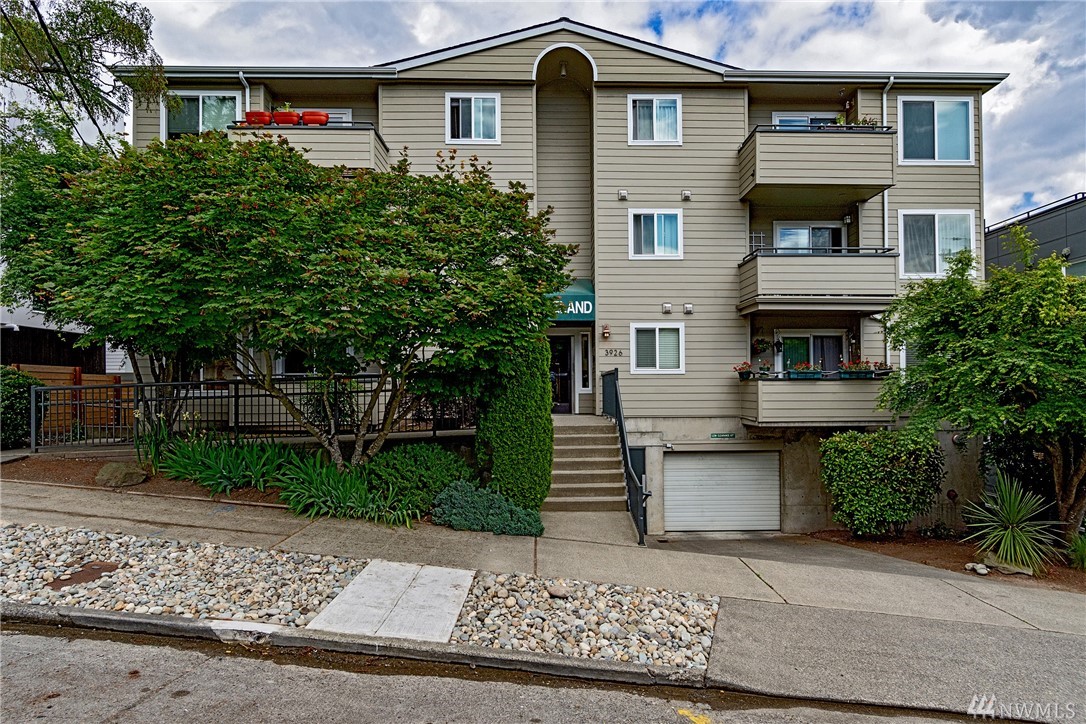 3926 1st Ave NE Unit 15 Unit 15 Seattle WA 98105