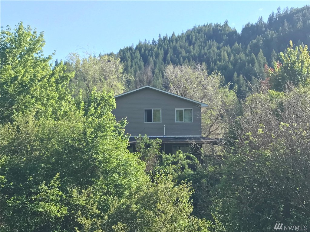 3734 Menke Rd Unit  Hunters WA 99137