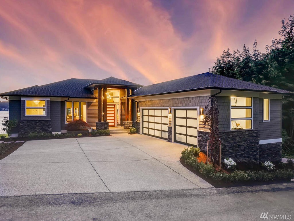 3624 Soundview Dr W Unit  University Place WA 98466
