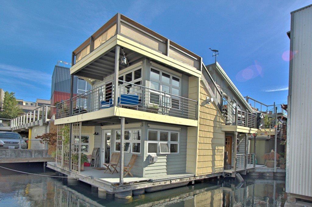 933 N Northlake Way Unit 15 Unit 15 Seattle WA 98103