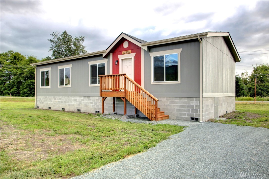 12346 N Front St Clear Lake WA 98235