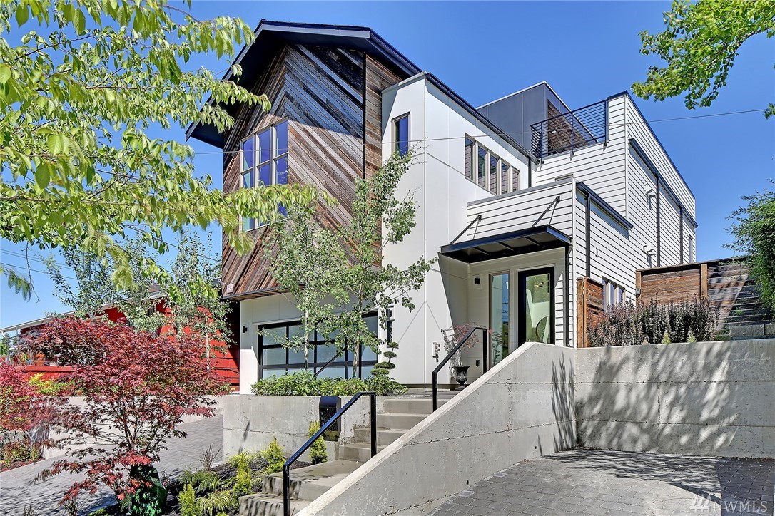 4528 33rd Ave S Seattle WA 98118