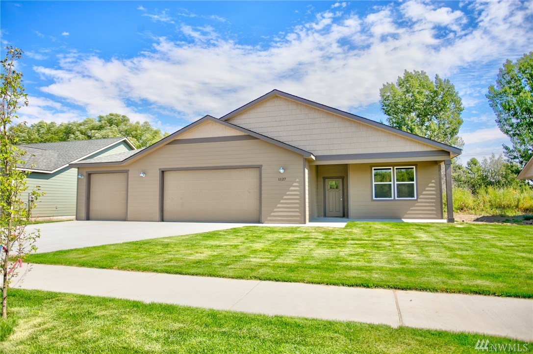 1127 S June Dr Unit  Moses Lake WA 98837
