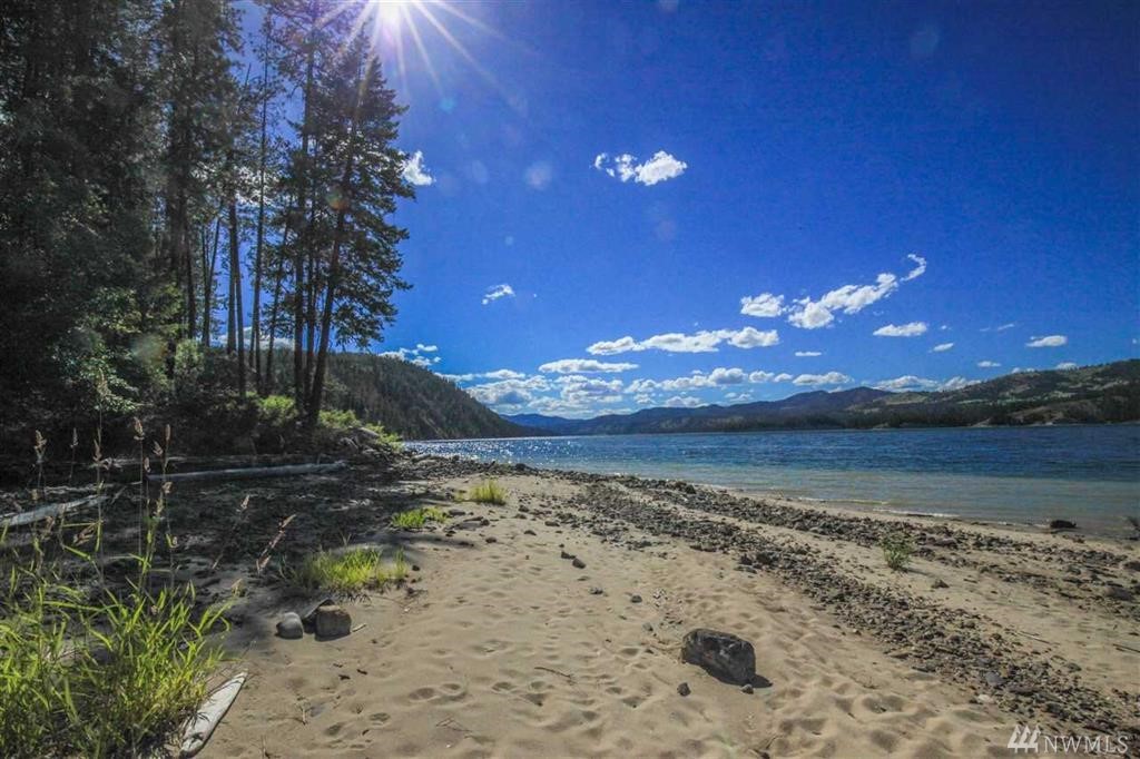 6229 Wolf Tracks Way Fruitland WA 99129