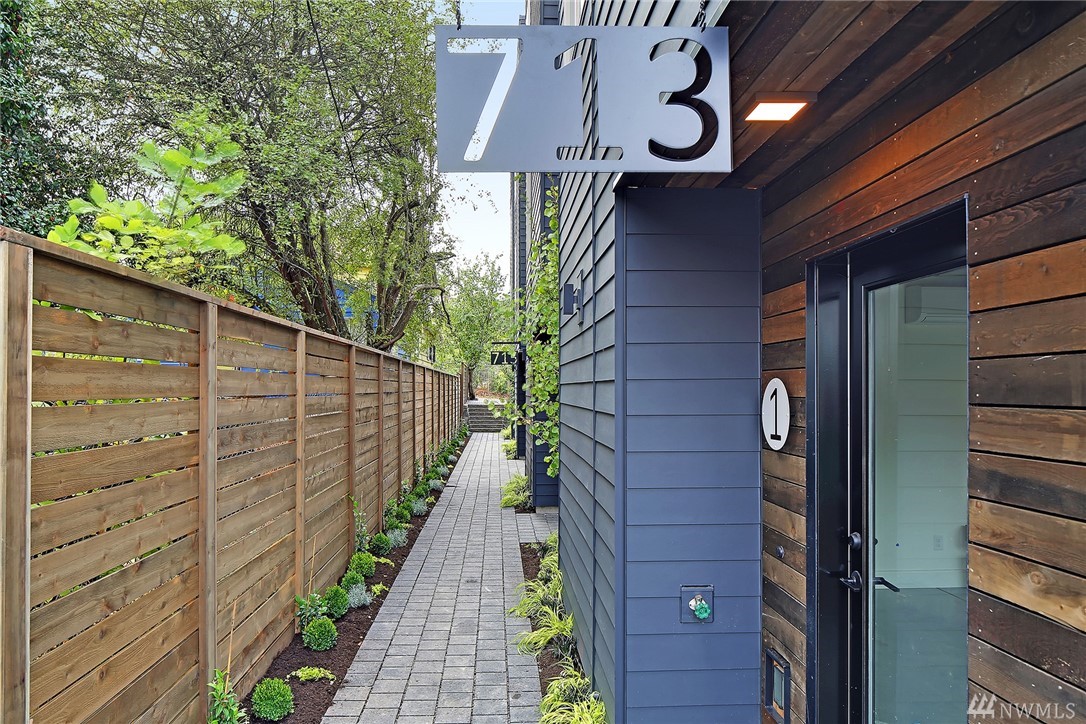 713 MLK Jr Way Unit A Unit A Seattle WA 98122