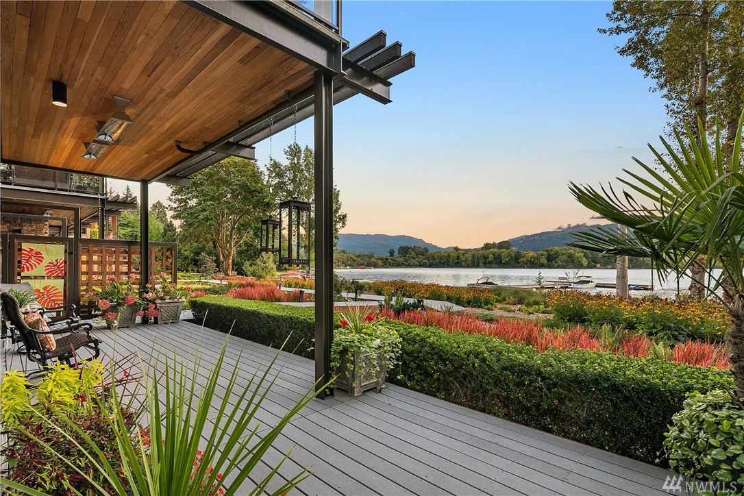 4303 E Lake Sammamish Pkwy SE Issaquah WA 98029