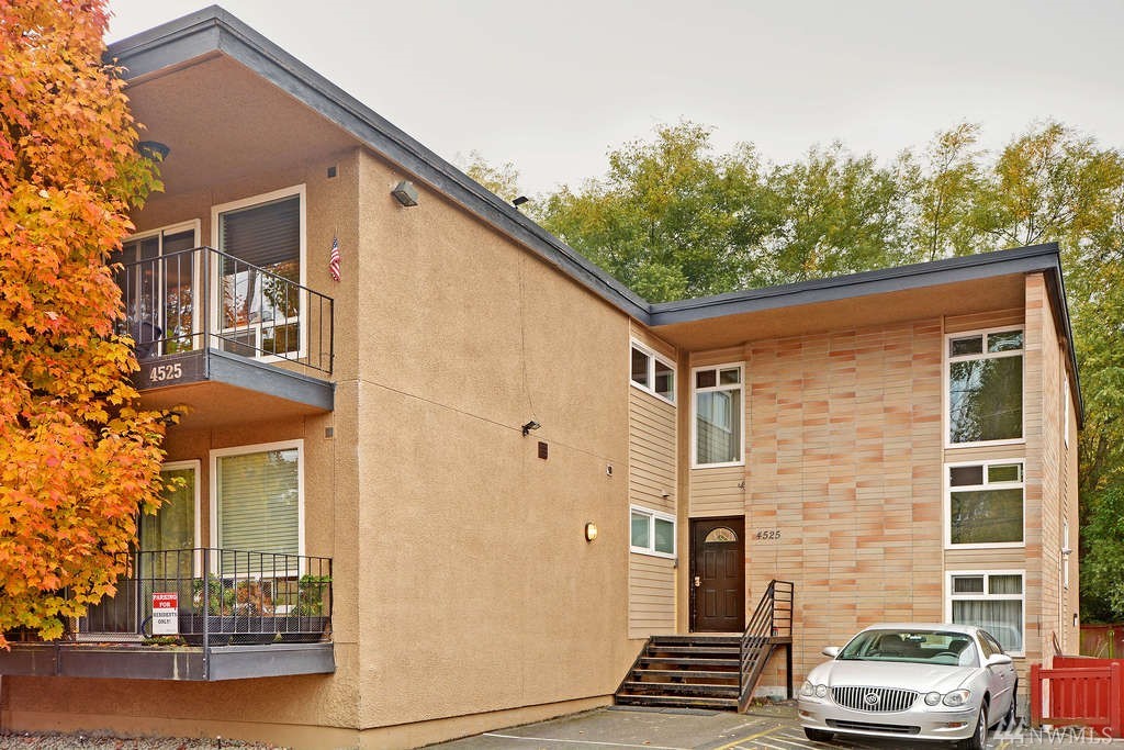 4525 S Henderson St Unit 103 Unit 103 Seattle WA 98118