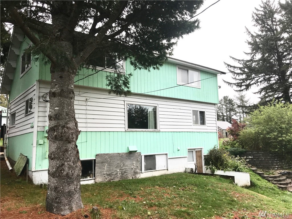 36 4th St Unit  Bay Center WA 98527
