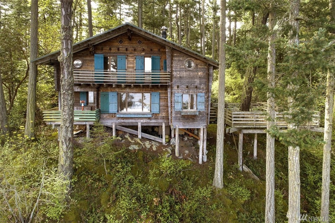 23 Brown Island Unit  Brown Island WA 98250