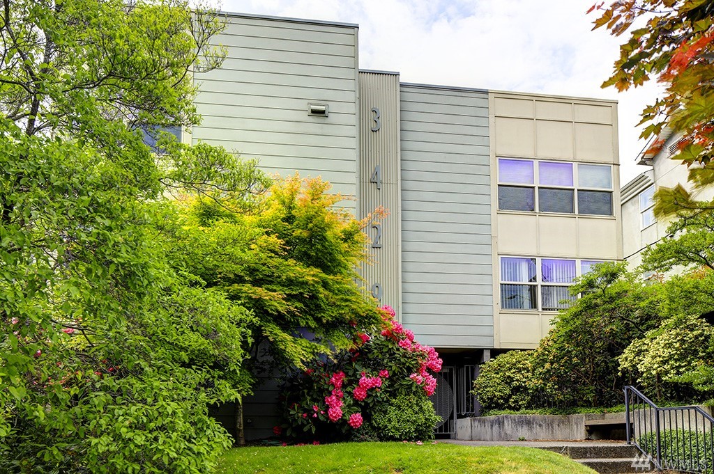 3429 Burke Ave N Unit 33 Unit 33 Seattle WA 98103