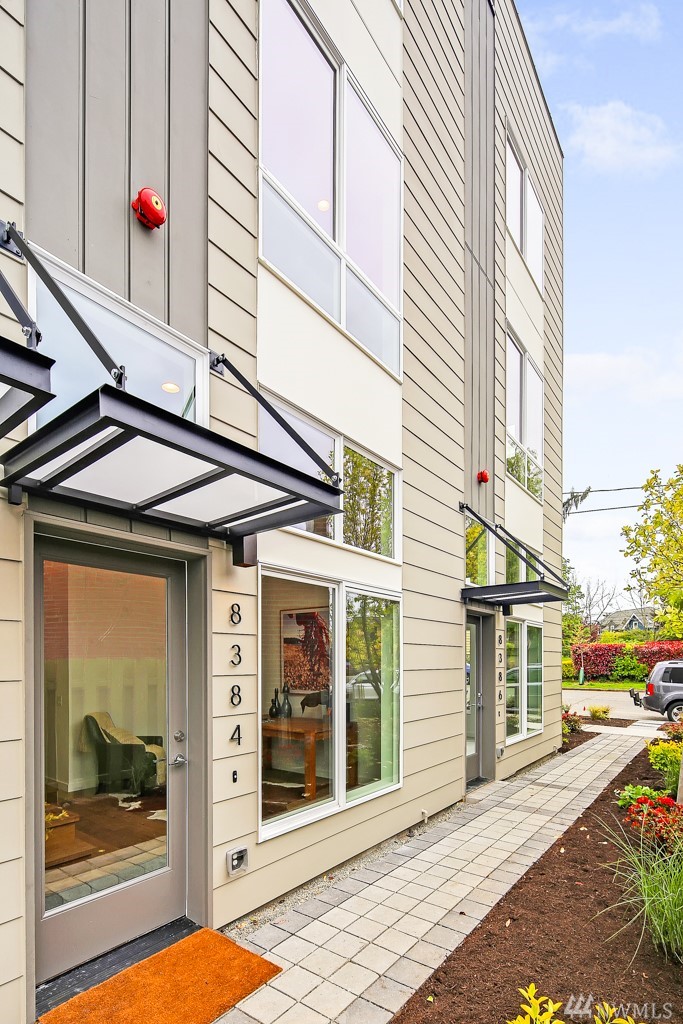 8386 Loyal Way NW Seattle WA 98117