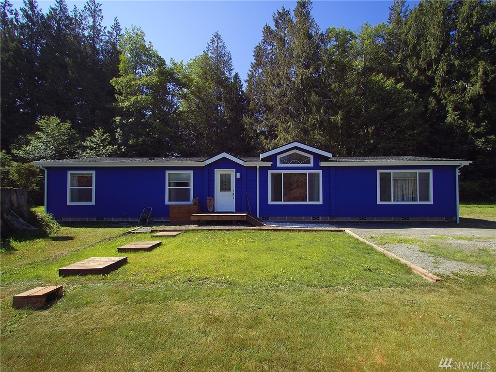 396 Shire Ln Unit  Joyce WA 98363
