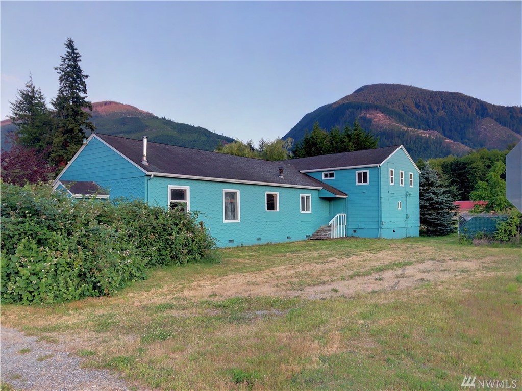 684 Maple St Unit  Hamilton WA 98255