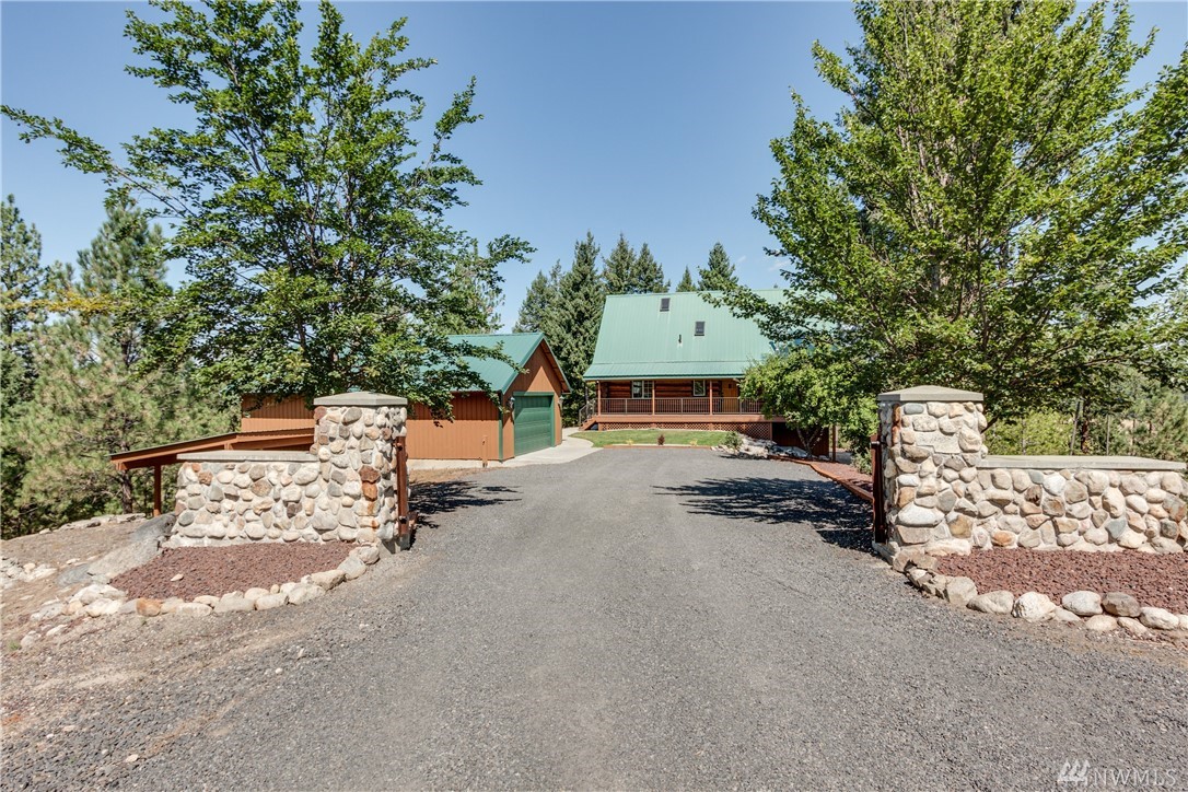 9704 E Woolard Rd Colbert WA 99005
