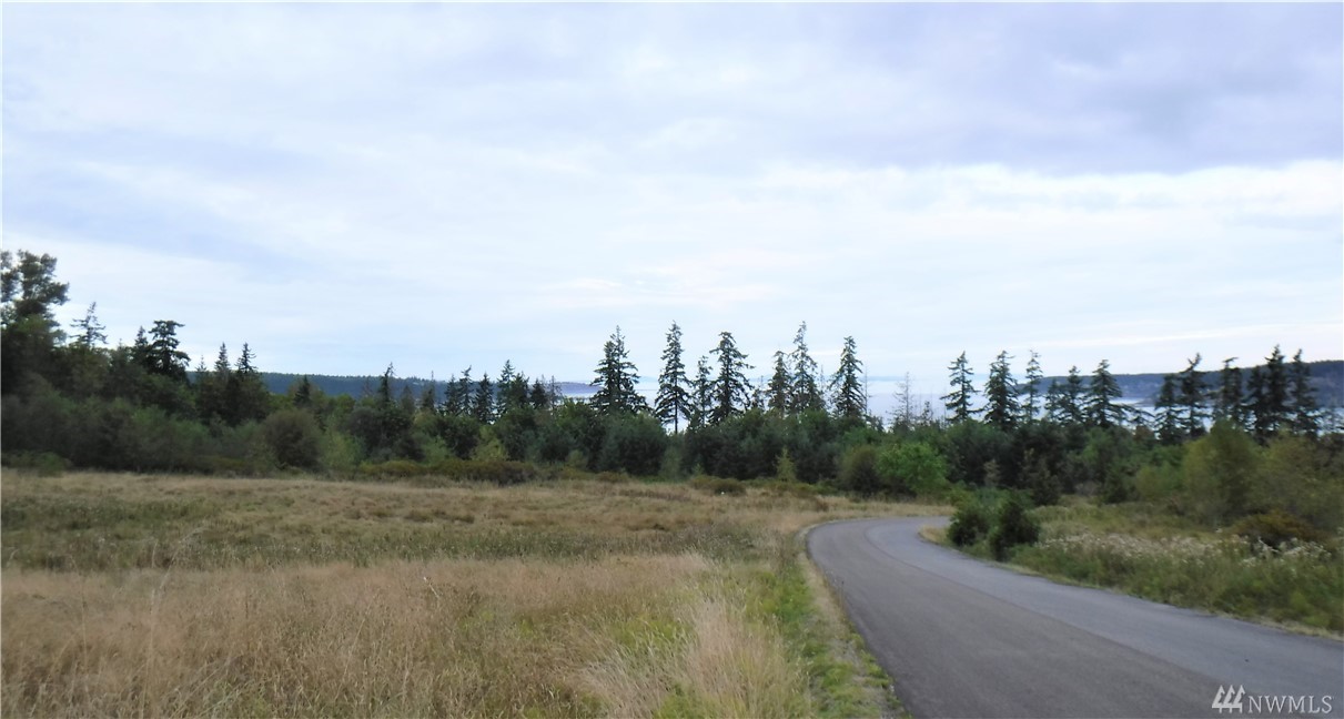 2 View Ridge Dr Unit  Gardiner WA 98382