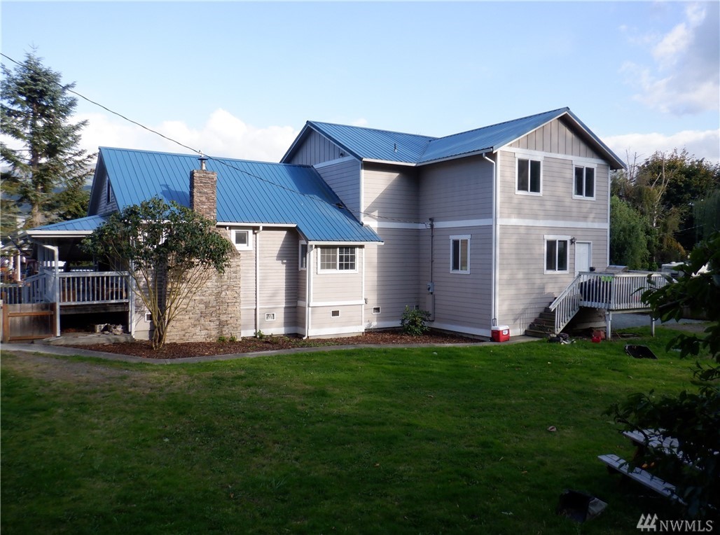 23504 Whiting St Clear Lake WA 98235
