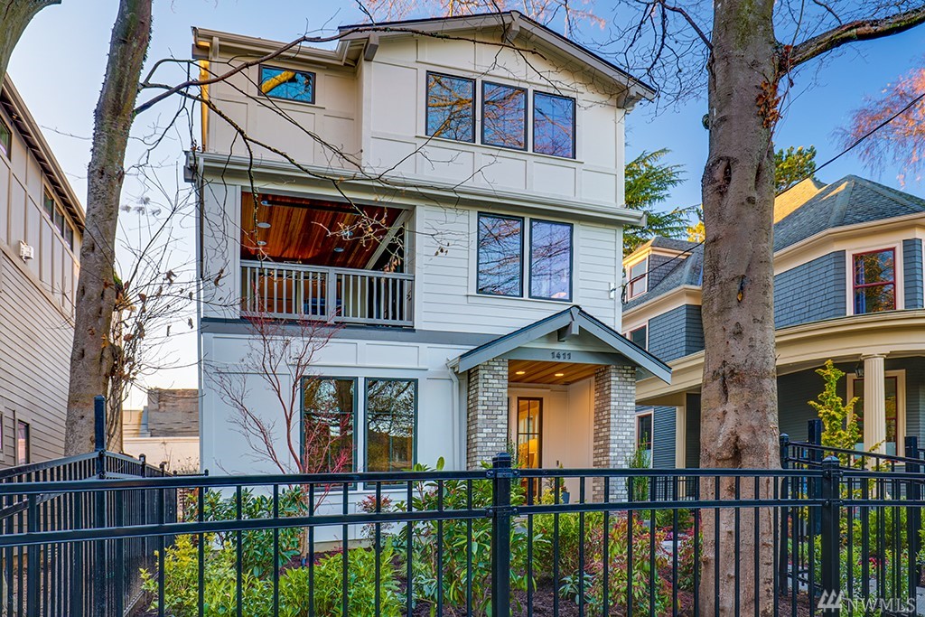 1411 35th Ave Seattle WA 98122