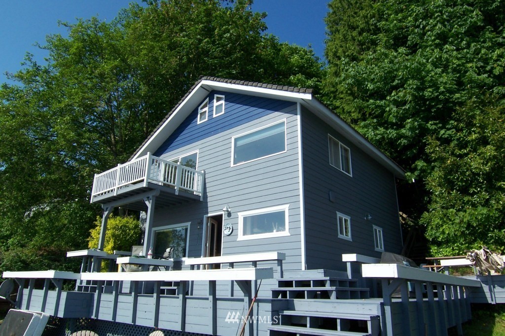 1261 Colchester Dr E Manchester WA 98353