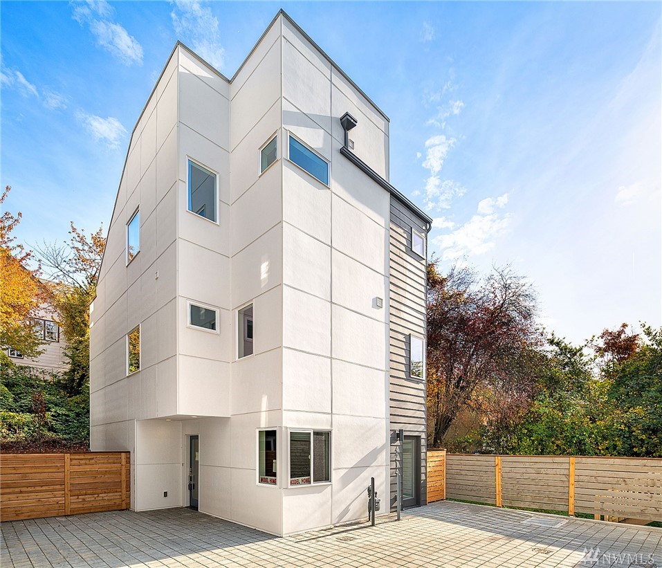 4214 37th Ave S Seattle WA 98118