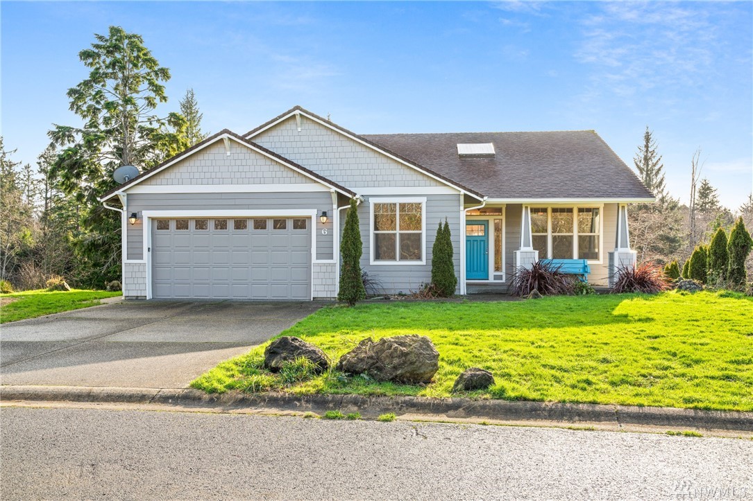 6 Sunrise Ln Unit  Bay Center WA 98527