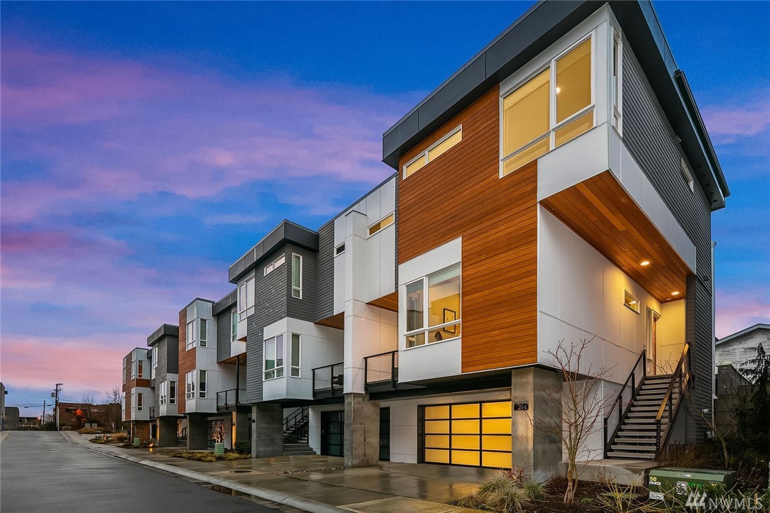214 4th Ct S Kirkland WA 98033