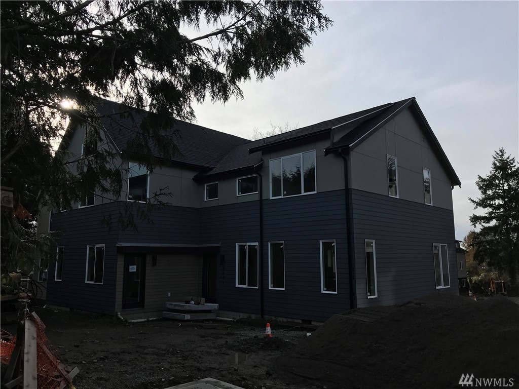 5977 22nd Ave S Unit  Seattle WA 98108