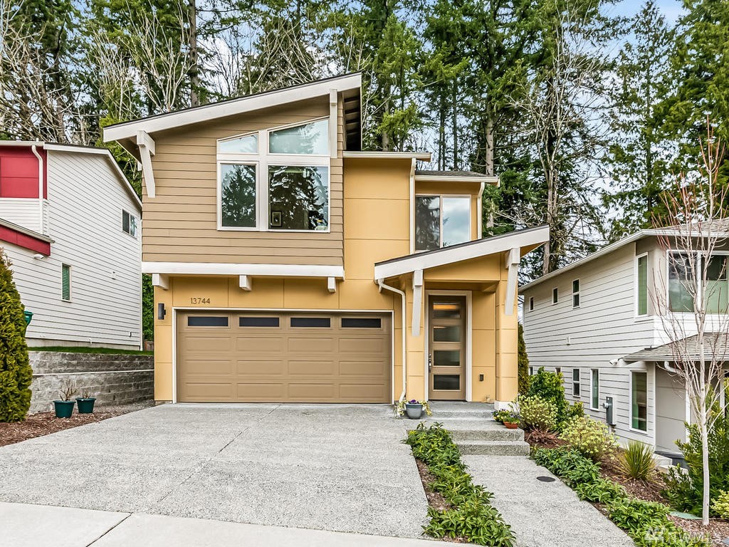 13744 NE 100th Ct Unit  Kirkland WA 98033