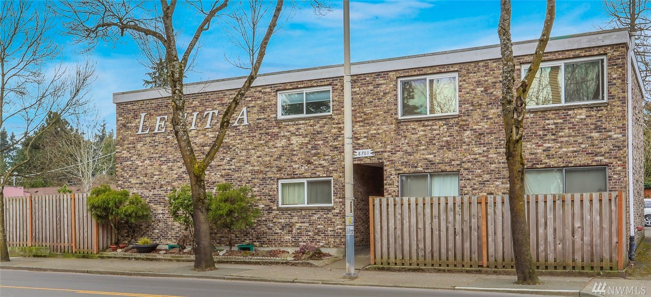 8701 35th Ave NE Unit 4 Unit 4 Seattle WA 98115