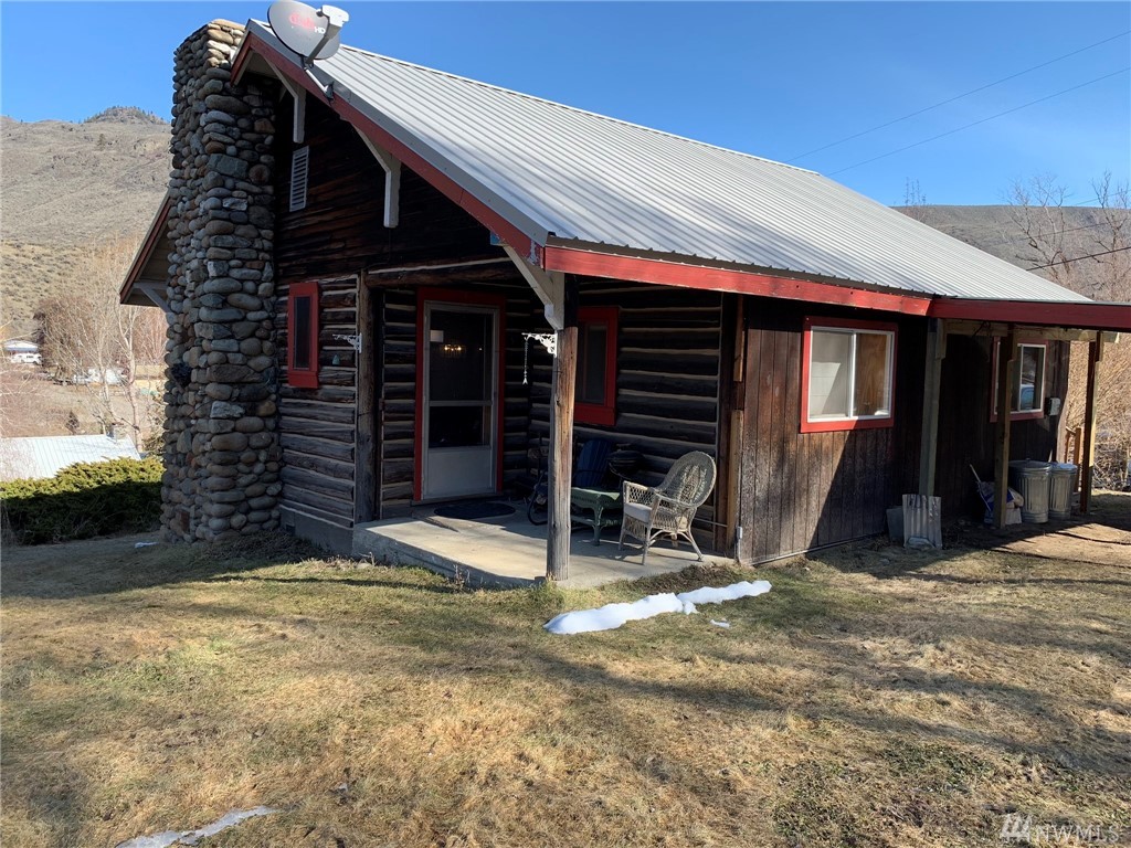 26 Loomis Ave Loomis WA 98827
