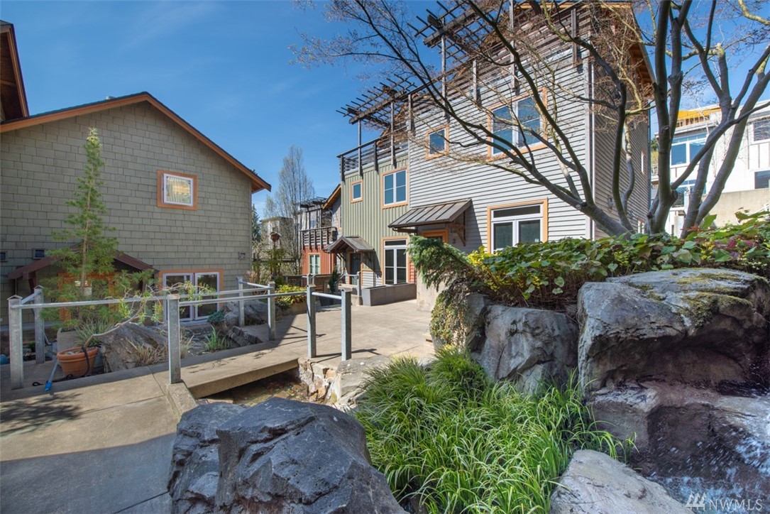 3824 Evanston Ave N Unit 2 Unit 2 Seattle WA 98103