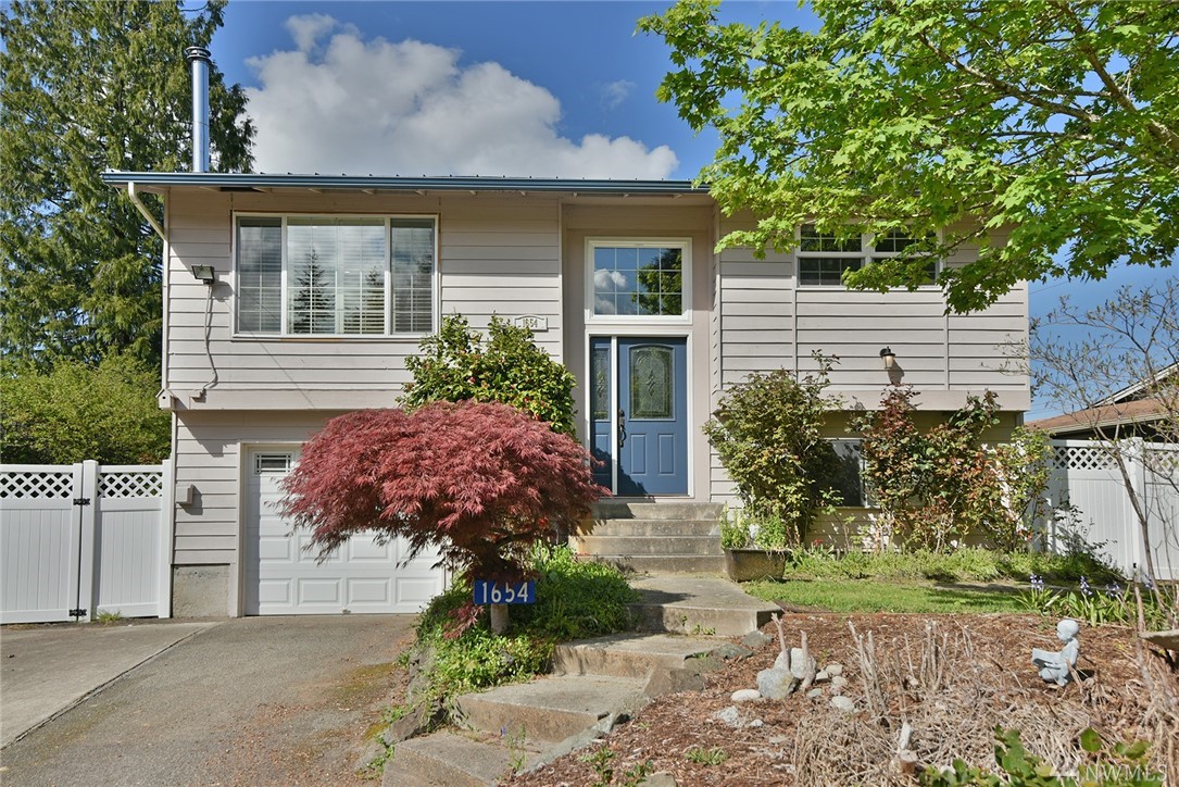 1654 NE Harvard Ave Keyport WA 98345