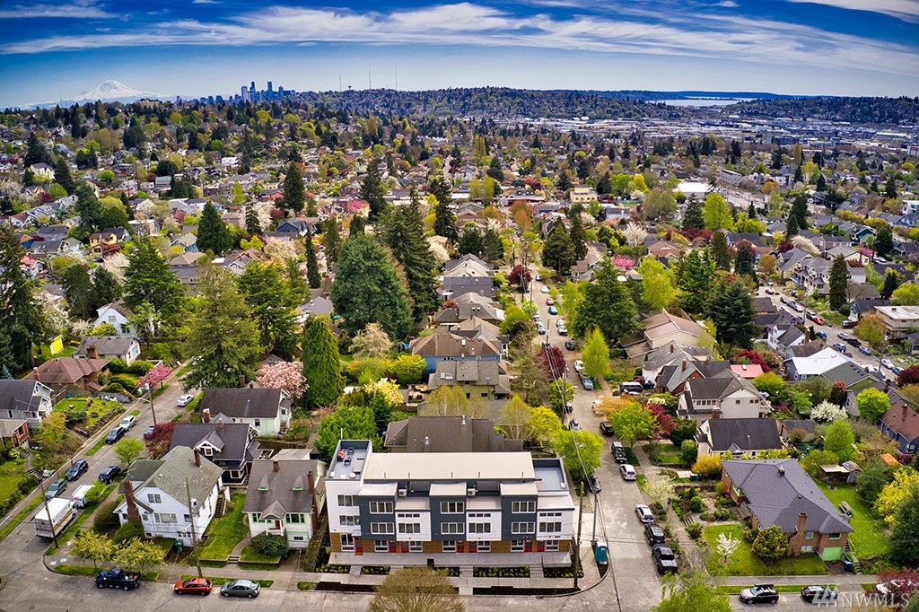 523 NW 70th St Seattle WA 98117