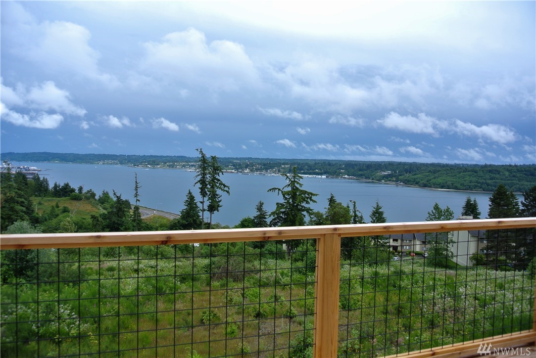 1902 Hardway Ln Unit  Bremerton WA 98312