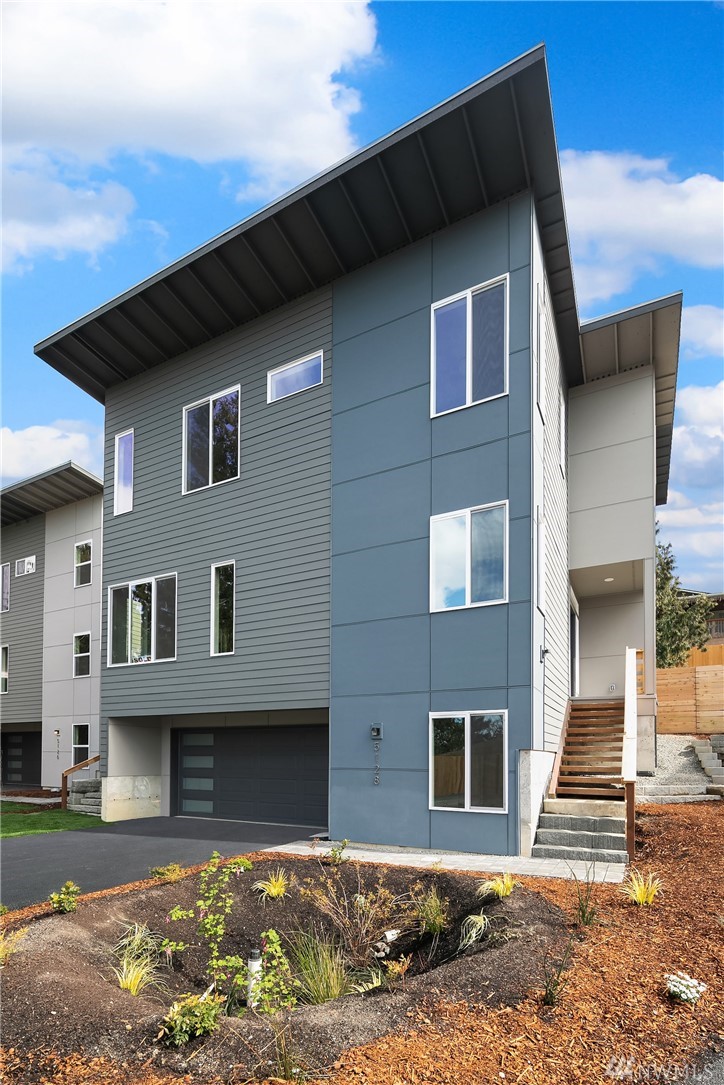 5128 S Creston St Unit  Seattle WA 98178