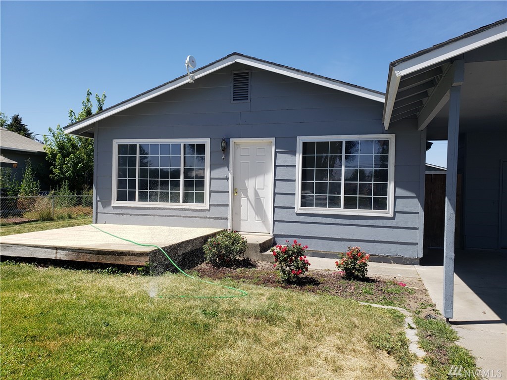 707 1st Ave Connell WA 99326