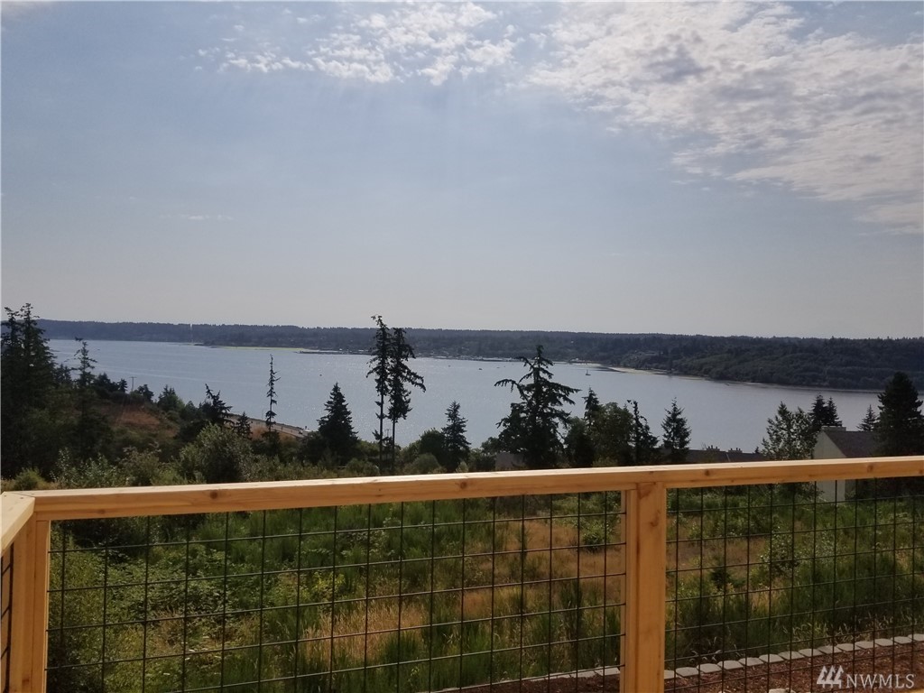 1898 Hardway Ln Unit  Bremerton WA 98312