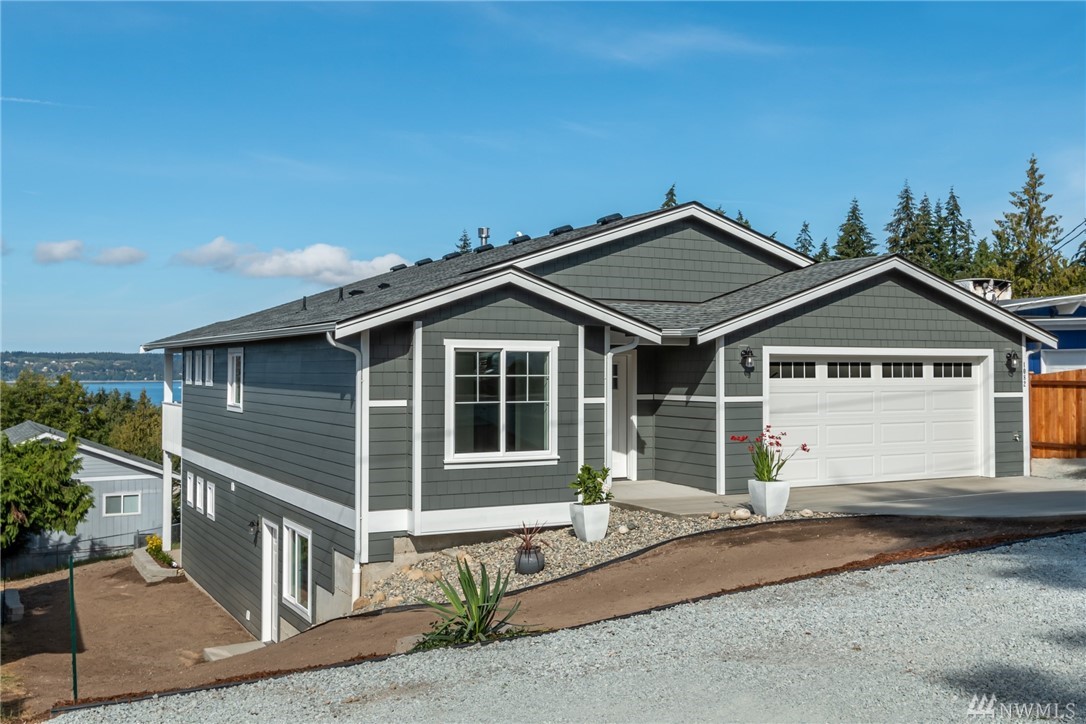 1082 Ellie Ln Camano Island WA 98282