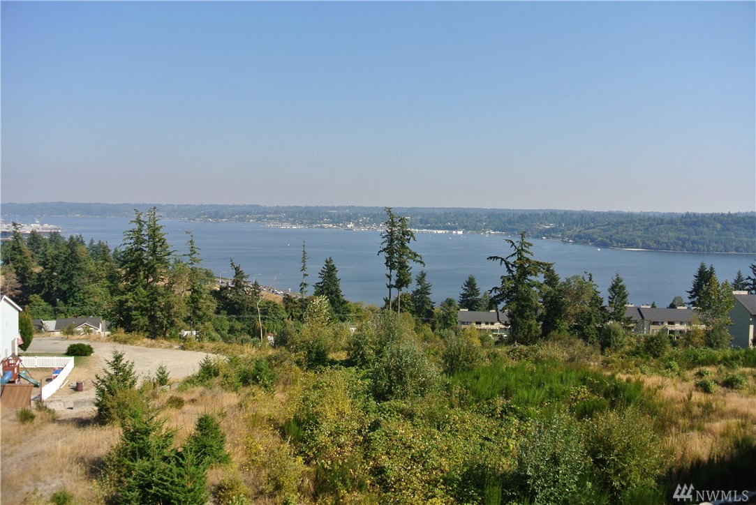 1894 Hardway Ln Unit  Bremerton WA 98312
