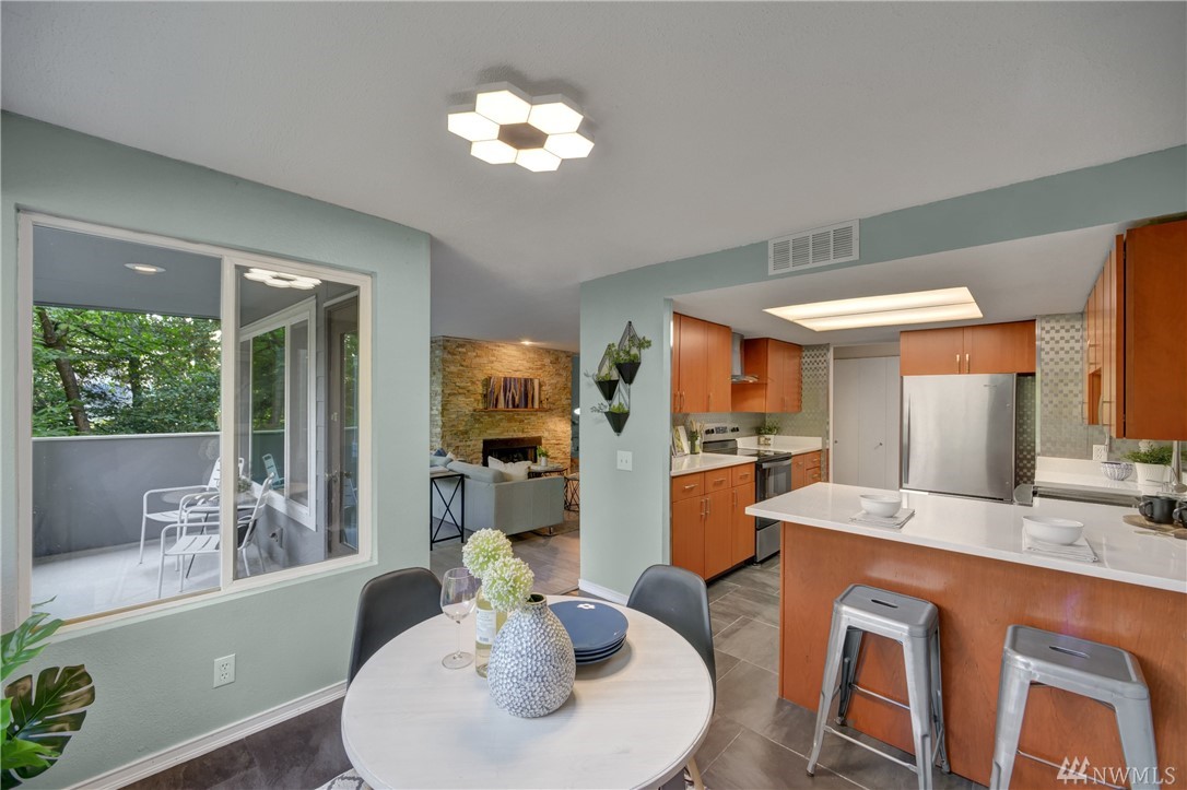 17417 Ashworth Ave N Unit 203 Unit 203 Shoreline WA 98133